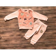 Костюм для дівчинки.